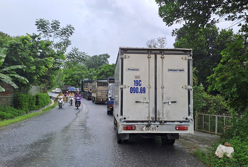 Lào Cai: Mưa lớn làm 1 người chết, tắc quốc lộ 70 - Ảnh 5.