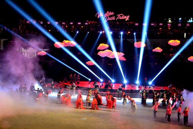 Hàng chục nghìn du khách tham dự khai mạc Tuần Văn hóa - Du lịch Sa Pa 2023 - Ảnh 6.