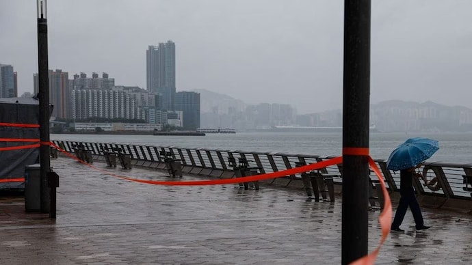 Trung Quốc: Bão Haikui dự khiến đổ bộ vào Đài Loan chiều 3/9; bão Saola quét qua Hong Kong, Macau, Thâm Quyến - Ảnh 1.