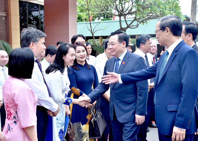 Chủ tịch Quốc hội Vương Đình Huệ dự lễ khai giảng năm học mới tại Trường Hữu nghị T78- Ảnh 1.