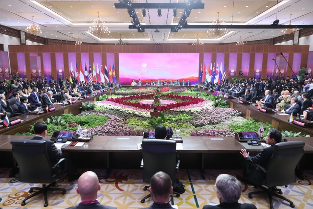Thủ tướng Phạm Minh Chính kết thúc tốt đẹp chuyến công tác dự Hội nghị Cấp cao ASEAN 43 và các hội nghị liên quan - Ảnh 5.