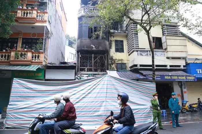 Vụ cháy nhà phố cổ Hà Nội: Thủ tướng gửi lời chia buồn tới gia đình người bị nạn- Ảnh 1.