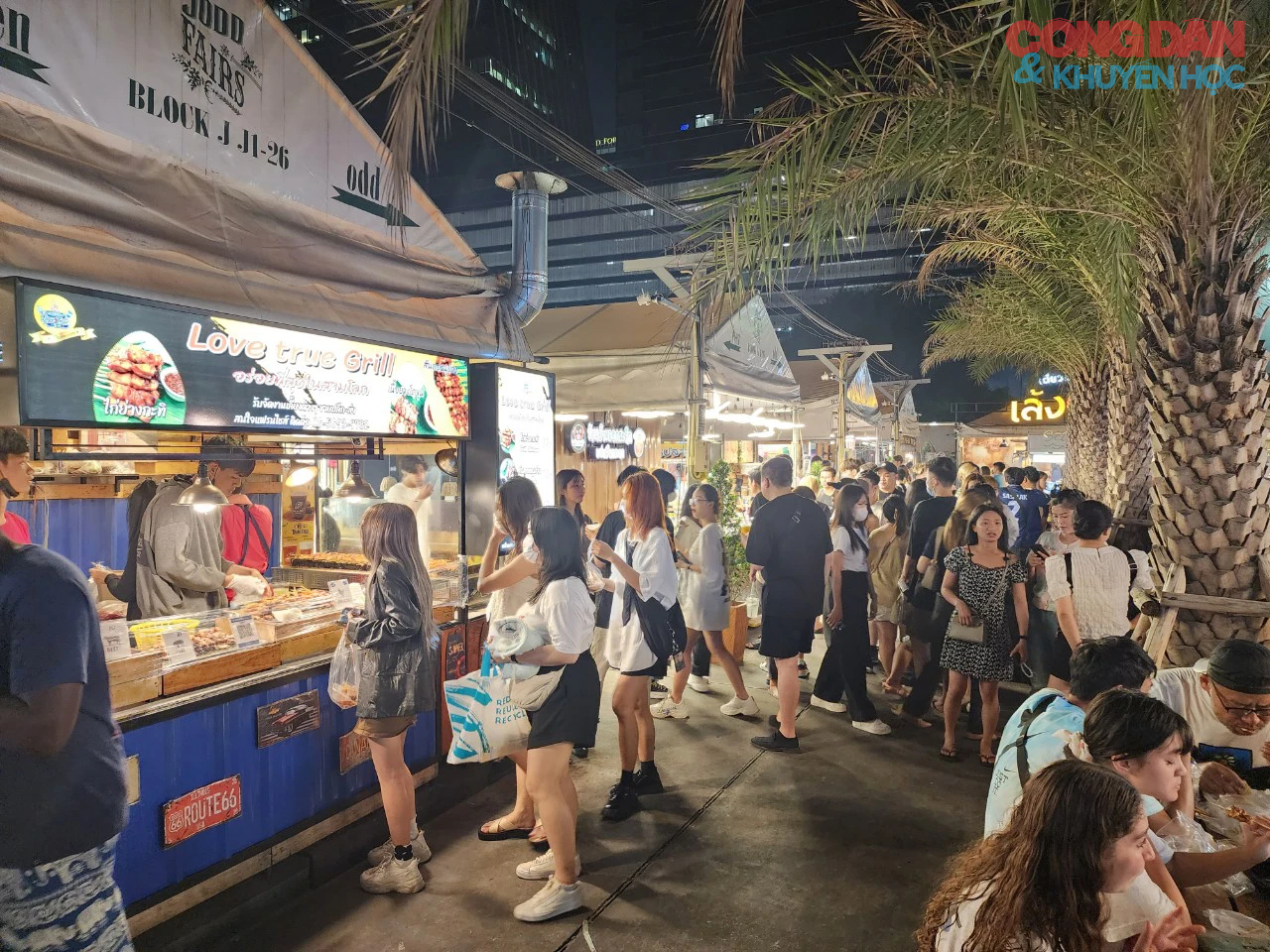 Khám phá ẩm thực Thái Lan qua chợ đêm Jodd Fairs- Ảnh 2.