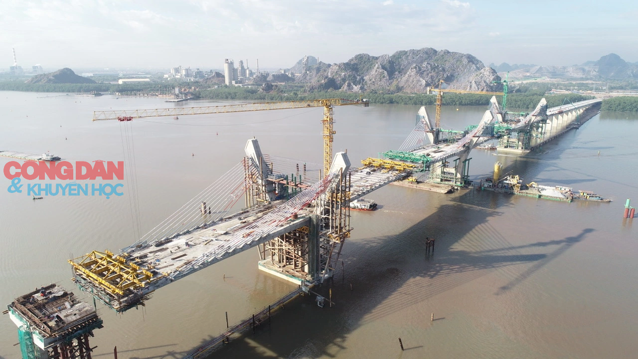 Công nhân hối hả thi công cây cầu nghìn tỉ Bến Rừng nối Hải Phòng với Quảng Ninh- Ảnh 1.