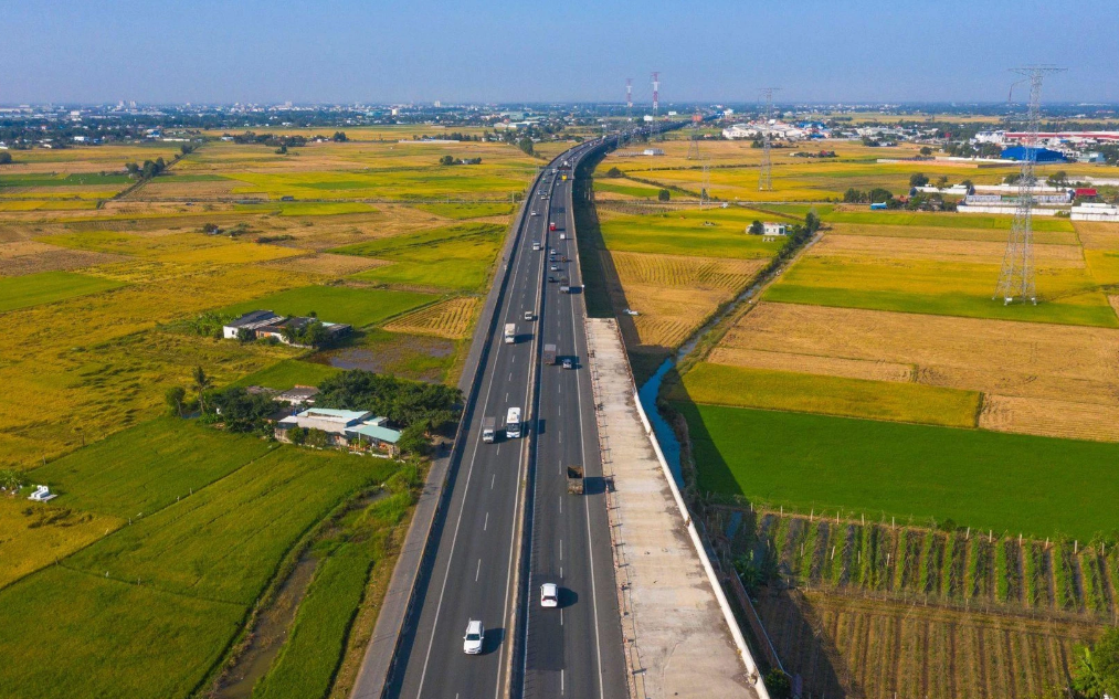 Bộ Giao thông vận tải đặt mục tiêu khai thác 130 km đường cao tốc, giải ngân trên 95% kế hoạch trong năm 2024