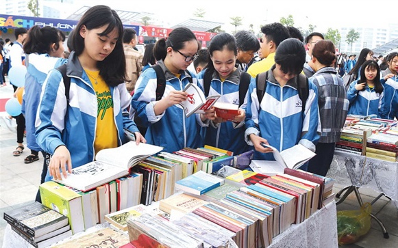 Phát hành sách về phòng, chống ma túy trong trường học - Ảnh 2.