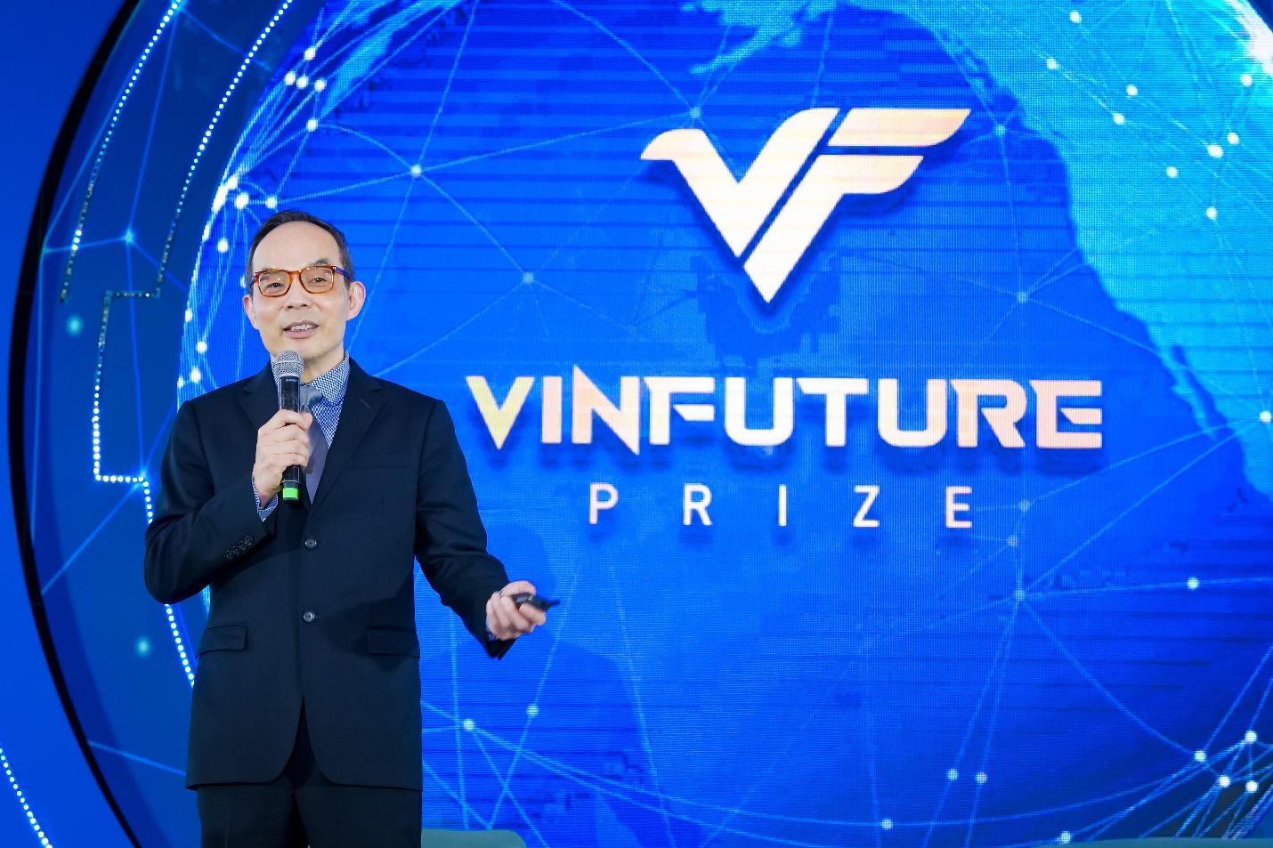 Nhà khoa học VinFuture: “AI thông minh hơn là an toàn hơn”- Ảnh 2.