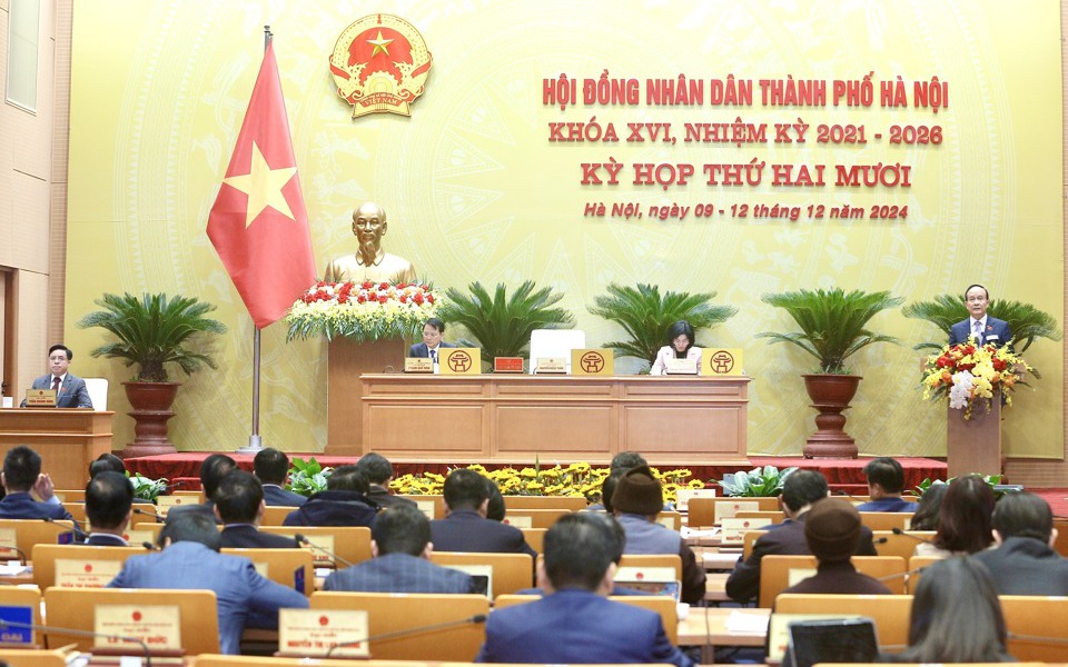 Hà Nội thông qua Nghị quyết về Kế hoạch phát triển kinh tế - xã hội năm 2025 - Ảnh 1.