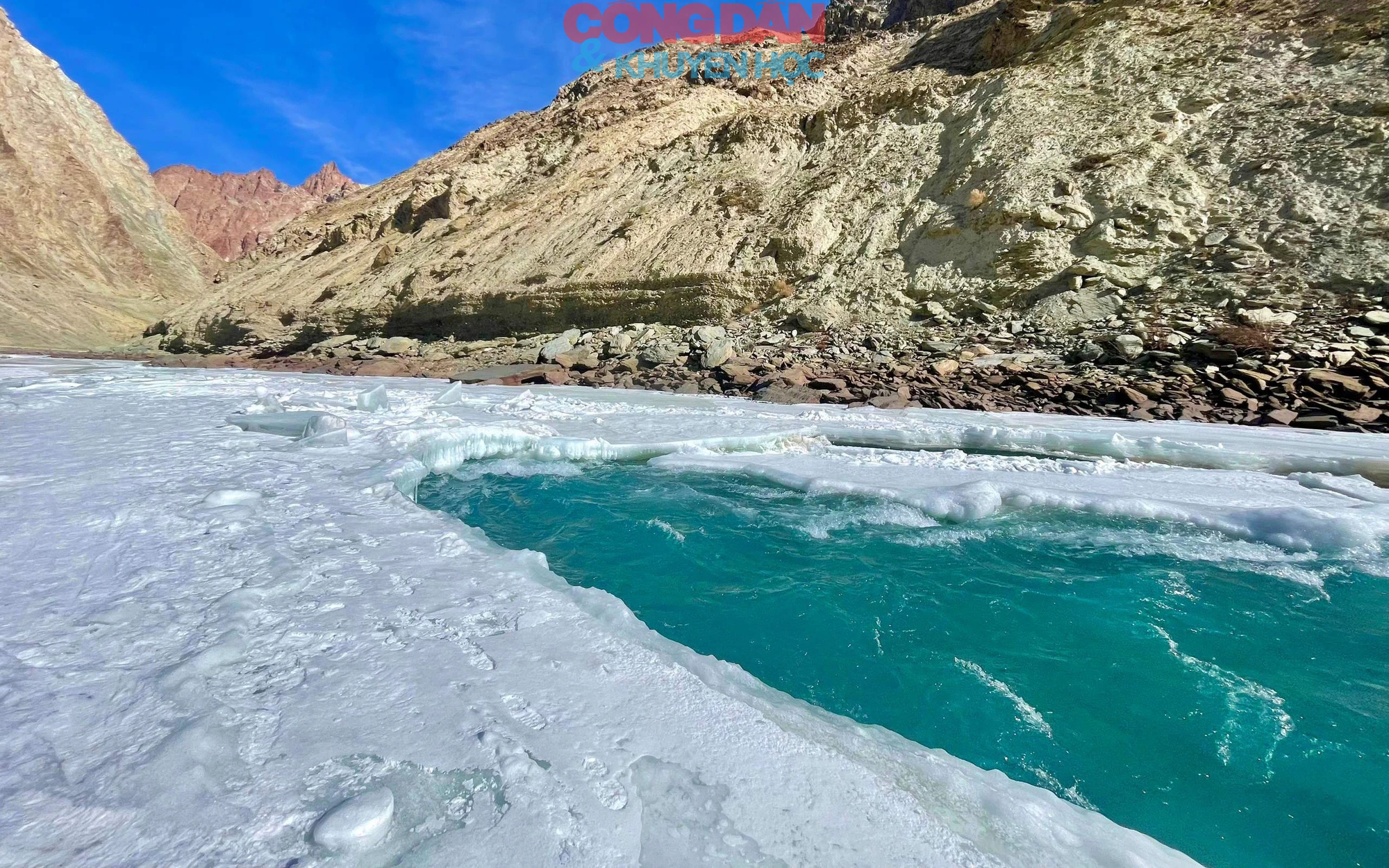 Dạo chơi trên sông băng Ladakh, Ấn Độ - trải nghiệm của những tâm hồn tự do- Ảnh 4.