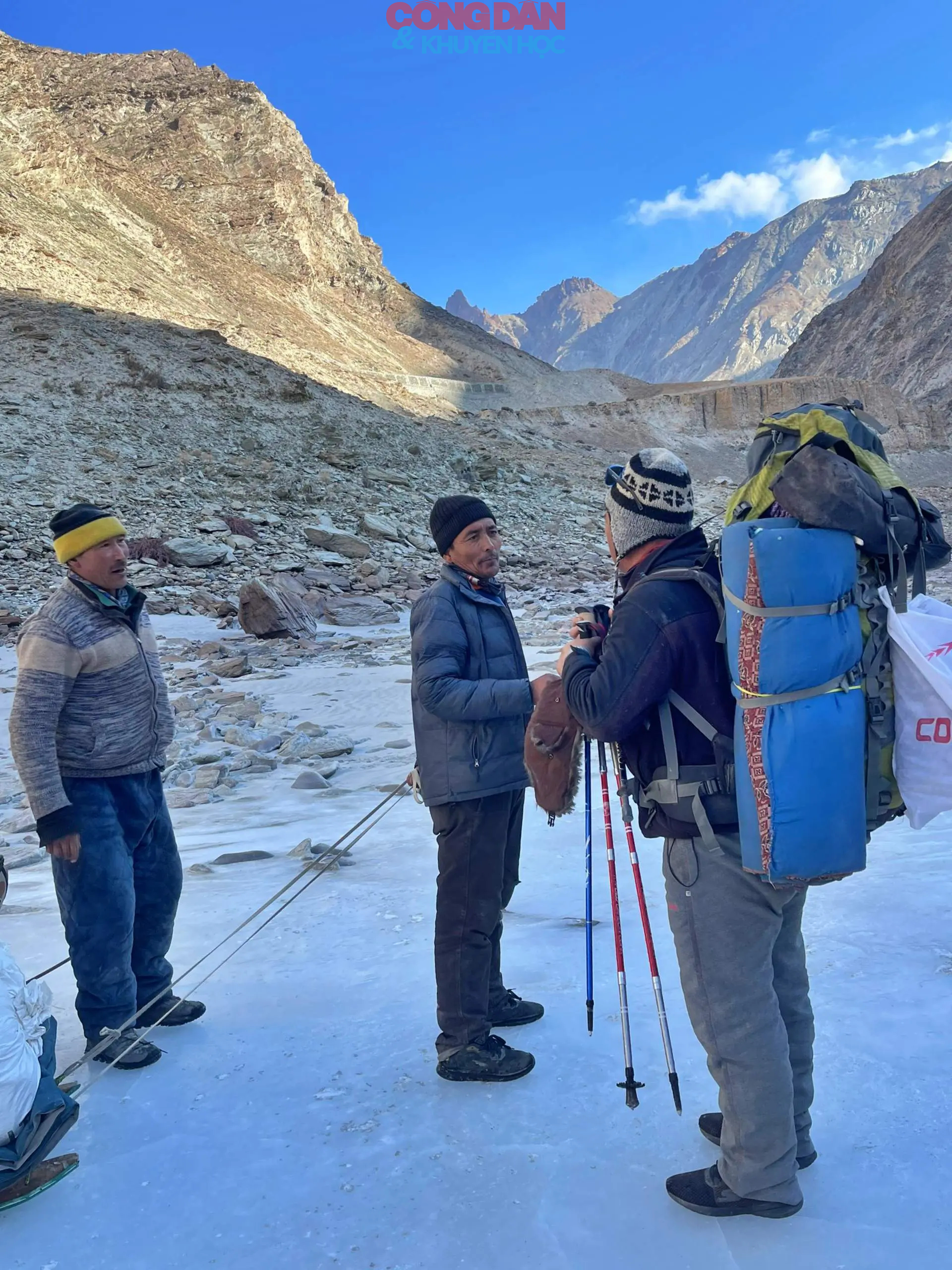 Dạo chơi trên sông băng Ladakh, Ấn Độ - trải nghiệm của những tâm hồn tự do- Ảnh 12.