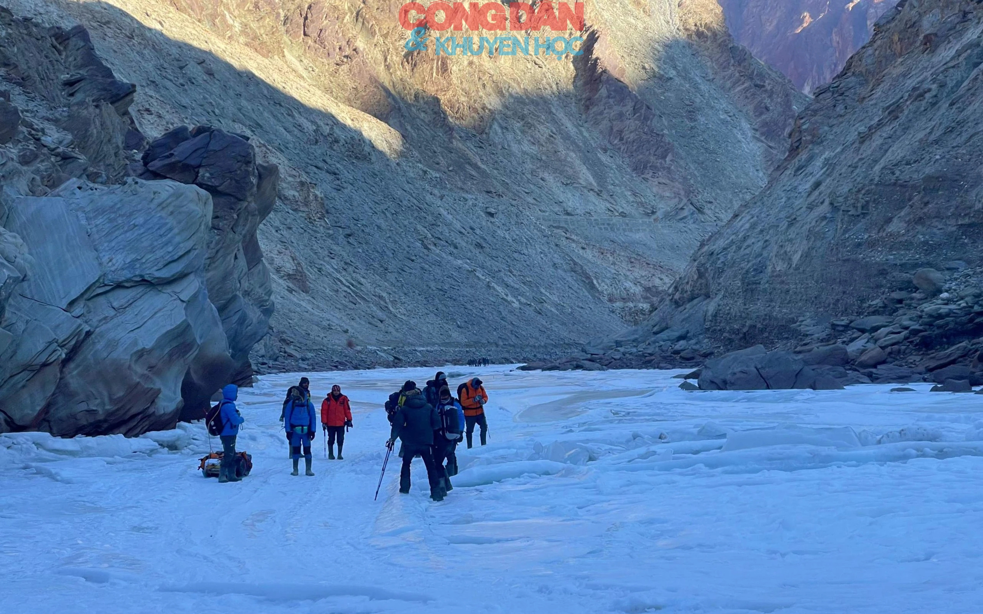 Dạo chơi trên sông băng Ladakh, Ấn Độ - trải nghiệm của những tâm hồn tự do- Ảnh 16.