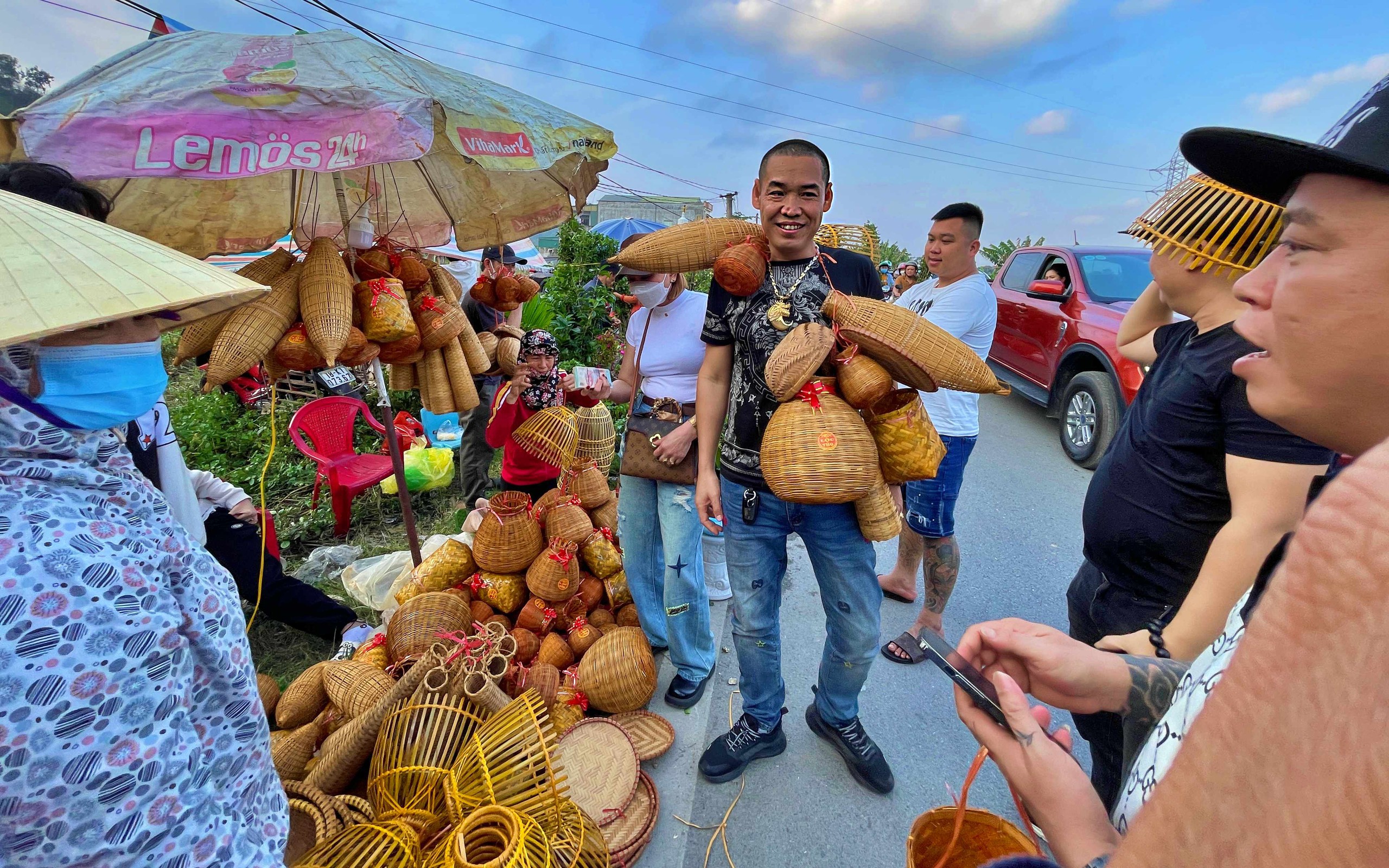 Độc đáo chợ Viềng (Nam Định) – không nói thách, không mặc cả, chỉ họp một lần trong năm