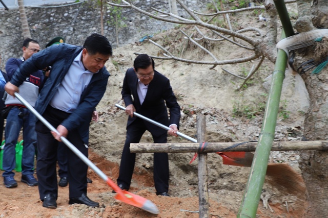 Tri ân các chiến sĩ, gia đình chính sách tại Vị Xuyên, Hà Giang- Ảnh 4.