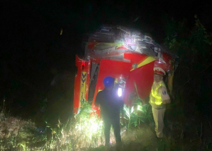 Tai nạn xe khách chở 37 người lao xuống vực sâu ở Kon Tum: Phần lớn lỗi do tài xế- Ảnh 2.