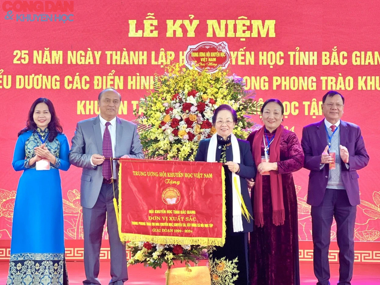 25 năm thành lập Hội Khuyến học tỉnh Bắc Giang: Phát triển không ngừng, phát triển vững chắc- Ảnh 2.