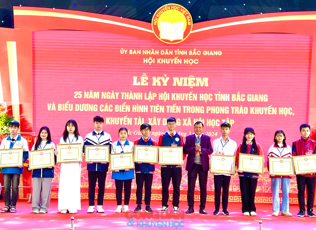 25 năm thành lập Hội Khuyến học tỉnh Bắc Giang: Phát triển không ngừng, phát triển vững chắc- Ảnh 11.