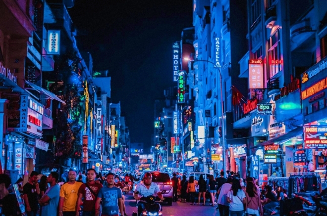 Thành phố Hồ Chí Minh lọt Top 10 điểm giải trí về đêm giá cả phải chăng nhất 2024- Ảnh 1.