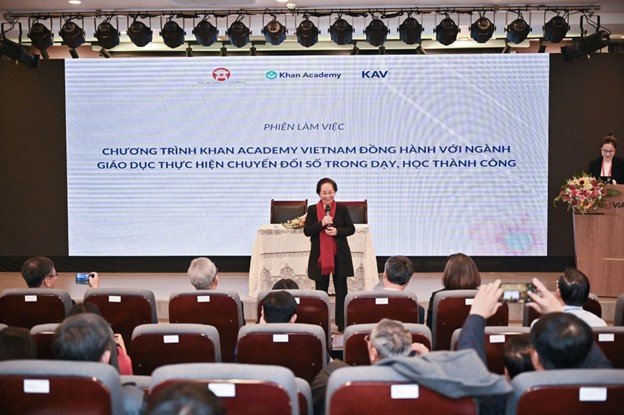 GS.TS Nguyễn Thị Doan kêu gọi hành động để tránh lạc hậu trong xu hướng giáo dục mới- Ảnh 1.
