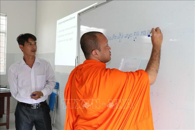 Bảo tồn tiếng nói, chữ viết Khmer từ nhà trường đến nhà chùa- Ảnh 1.
