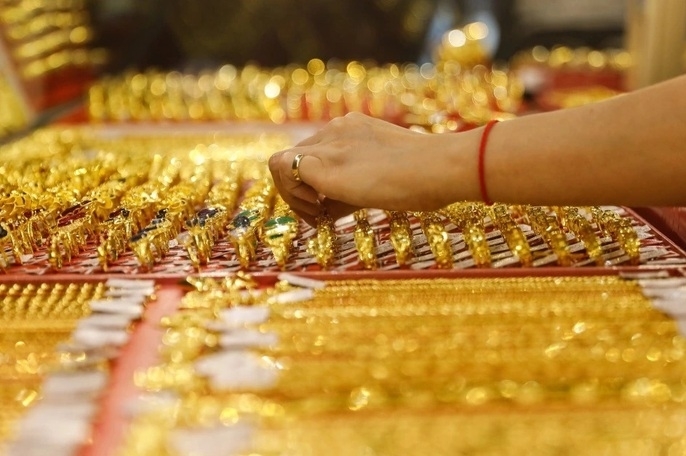 Giá vàng "lên đồng", cơ quan chức năng siết quản lý mua bán vàng bạc, đá quý- Ảnh 2.