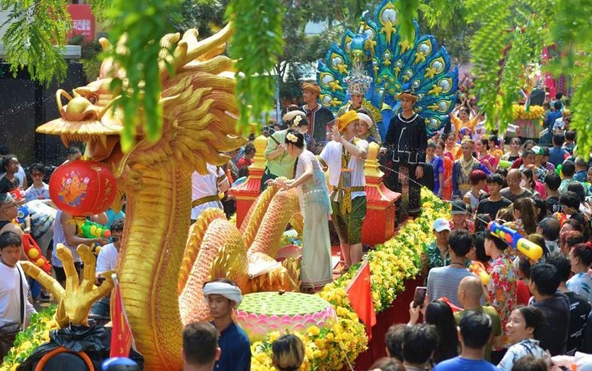 Du lịch Thái Lan: Hơn nửa triệu du khách quốc tế trải nghiệm Tết té nước Songkran 2024- Ảnh 6.