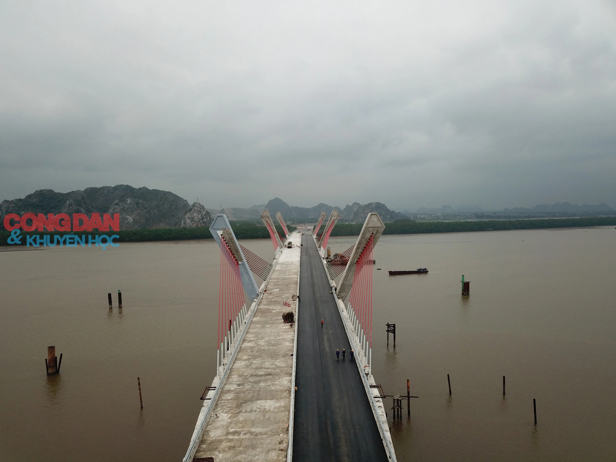 Cầu Bến Rừng gần 2.000 tỉ đồng nối Hải Phòng - Quảng Ninh sắp thông xe- Ảnh 2.