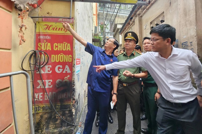 Vụ cháy nhà trọ tại phố Trung Kính: Thủ tướng chỉ đạo làm rõ nguyên nhân, xử lý nghiêm vi phạm- Ảnh 3.