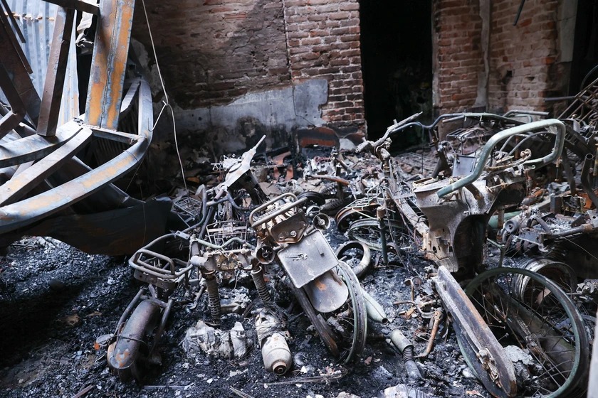 Khởi tố vụ án cháy nhà trọ làm 14 người tử vong tại Trung Kính- Ảnh 1.