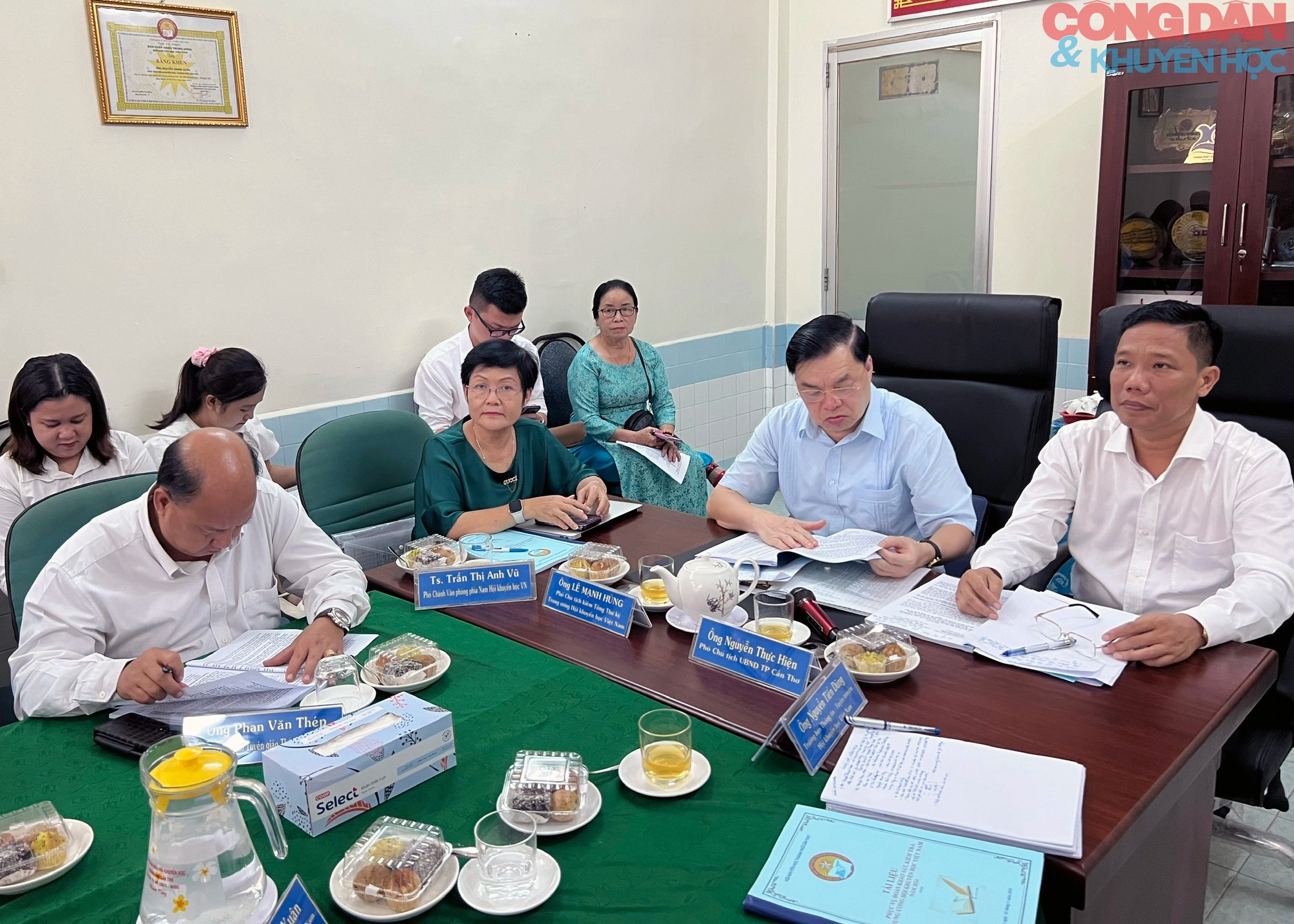Đoàn Kiểm tra Trung ương Hội Khuyến học Việt Nam làm việc tại Cần Thơ- Ảnh 1.