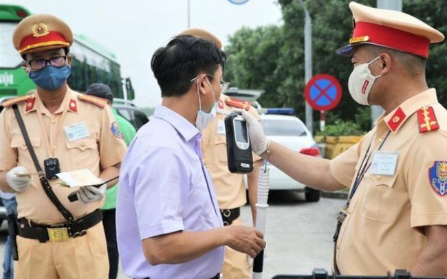 "Chốt" quy định cấm “Điều khiển phương tiện tham gia giao thông đường bộ mà trong máu hoặc hơi thở có nồng độ cồn”- Ảnh 3.