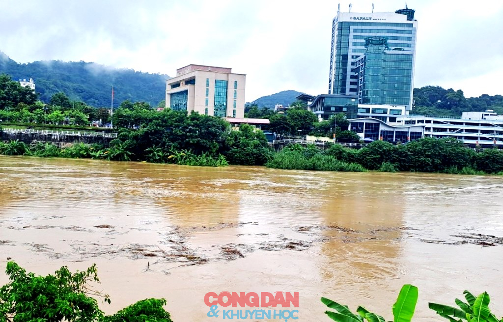 Lũ thượng nguồn sông Hồng ở Lào Cai dâng cao - các địa phương sẵn sàng ứng phó- Ảnh 3.