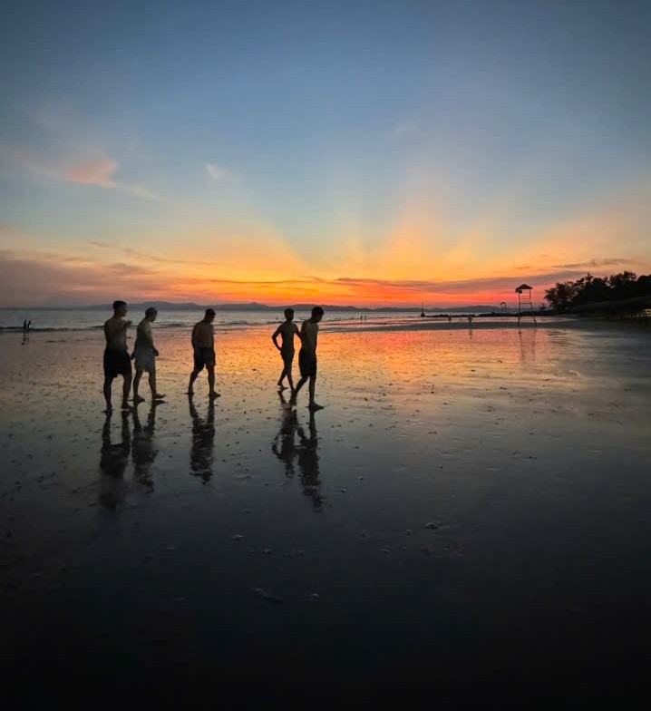 Hoàng hôn trên đảo Cô Tô - Ảnh 10.