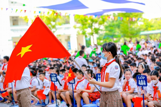 Hà Nội: Công khai các khoản thu, chi ngay từ đầu năm học mới - Ảnh 1.