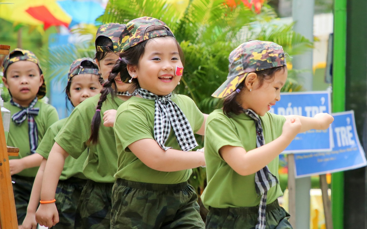 Từng bước đưa tiếng Anh trở thành ngôn ngữ thứ hai trong trường học - Ảnh 2.