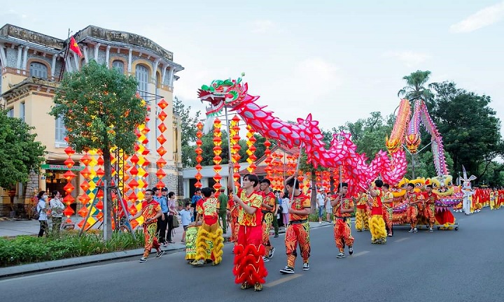 Sắp tổ chức Quảng diễn Lân - Sư - Rồng và rước đèn trung thu trên các đường phố Huế - Ảnh 1.