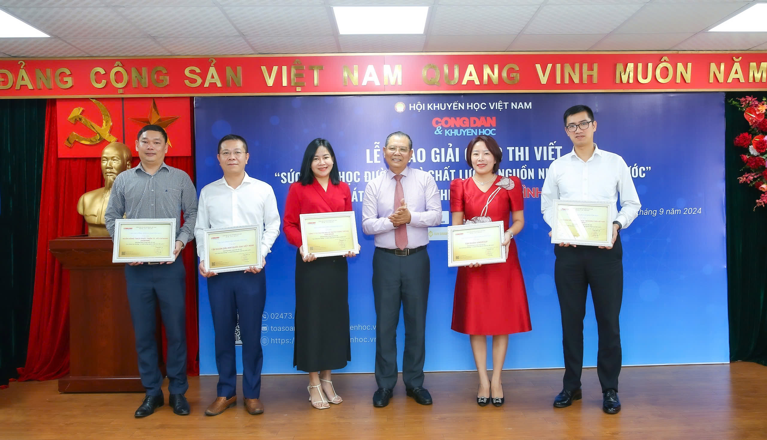 Hình ảnh đẹp trong Lễ  tổng kết cuộc thi viết "Sức khoẻ học đường - Vì chất lượng nguồn nhân lực đất nước" - Ảnh 17.