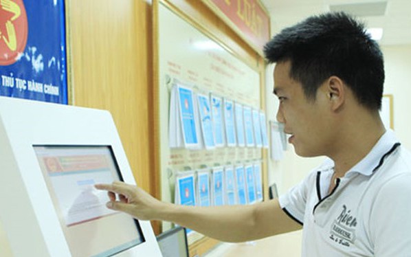 Hà Nội tăng cường phổ cập kỹ năng sử dụng dịch vụ công trực tuyến cho học sinh, sinh viên - Ảnh 2.