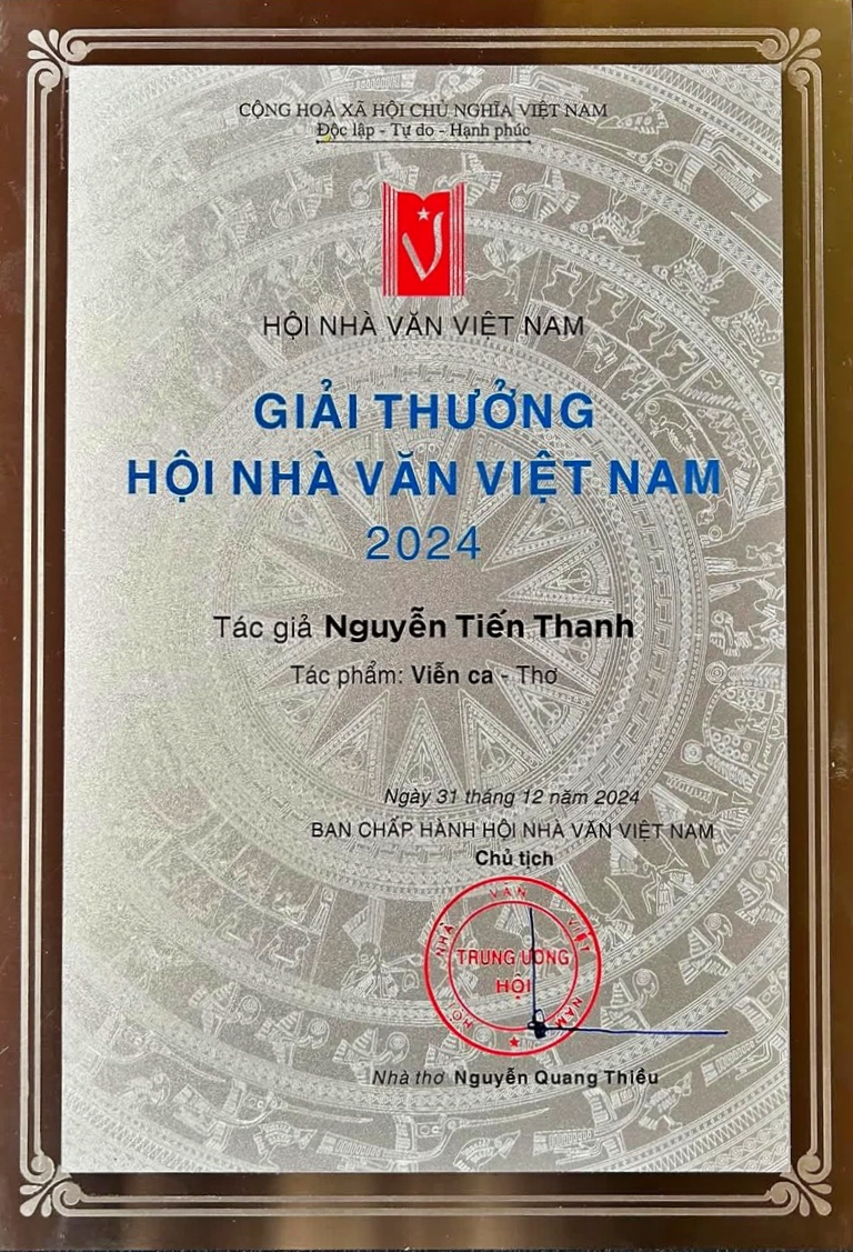 Tổng giám đốc Nhà Xuất bản Giáo dục Việt Nam Nguyễn Tiến Thanh nhận Giải thưởng của Hội Nhà văn - Ảnh 2.