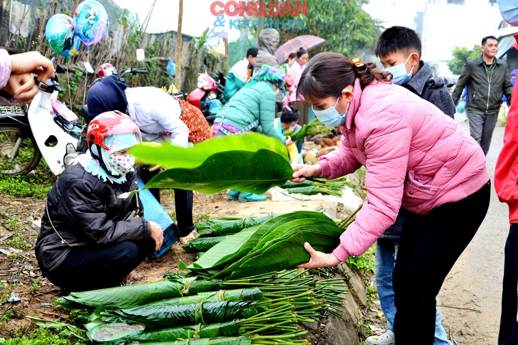 Chợ phiên vùng cao Lào Cai ngày giáp Tết - Ảnh 3.