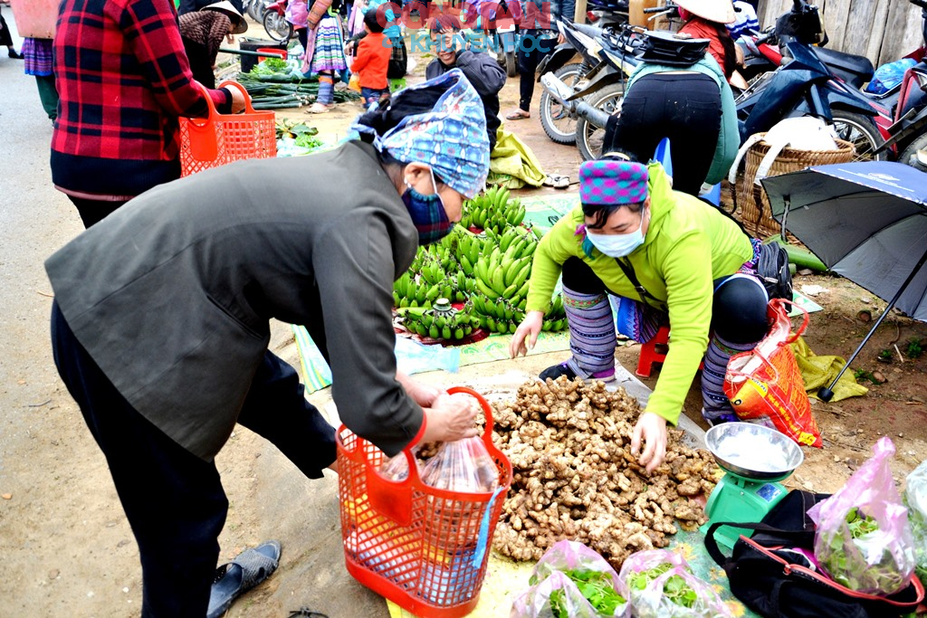 Chợ phiên vùng cao Lào Cai ngày giáp Tết - Ảnh 7.