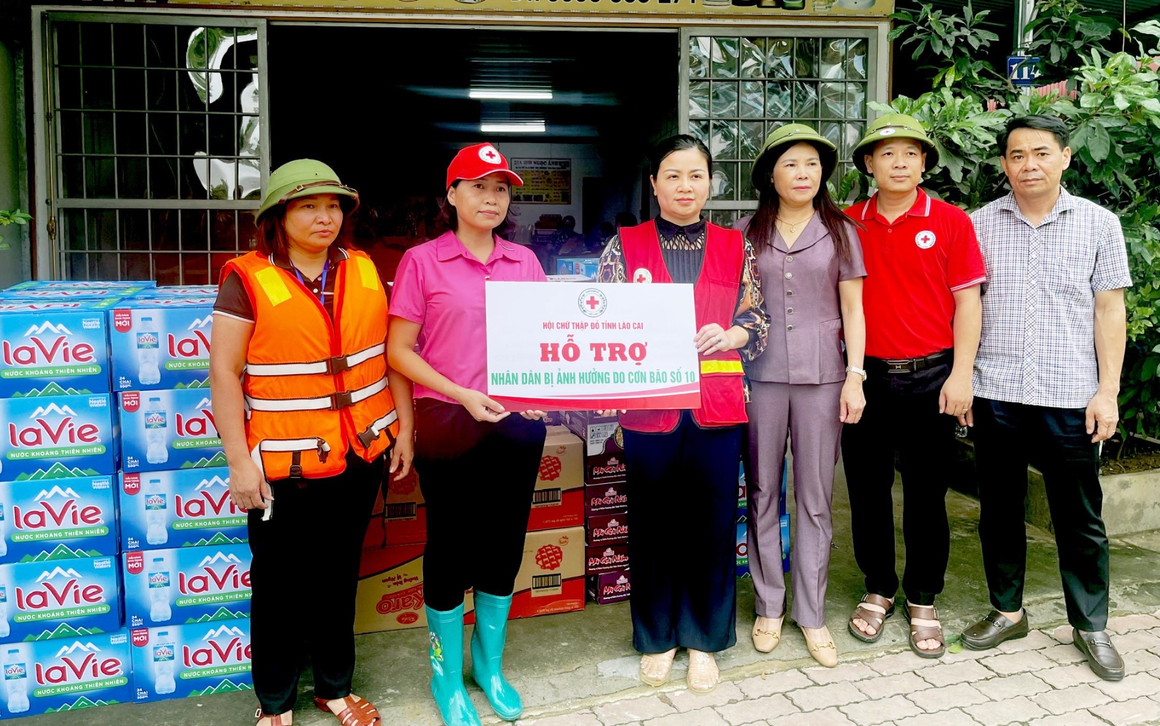 Lào Cai: Sáng lên những việc làm vì dân, những tấm lòng nhân ái trong bão lũ - Ảnh 20.