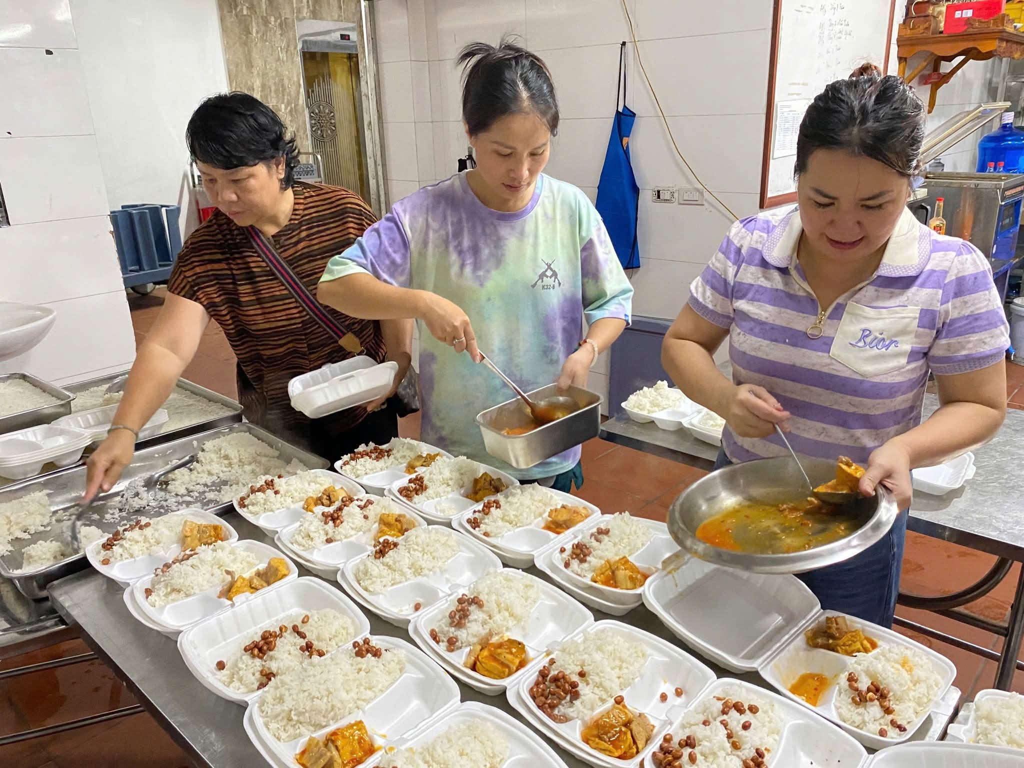 Lào Cai: Sáng lên những việc làm vì dân, những tấm lòng nhân ái trong bão lũ - Ảnh 22.