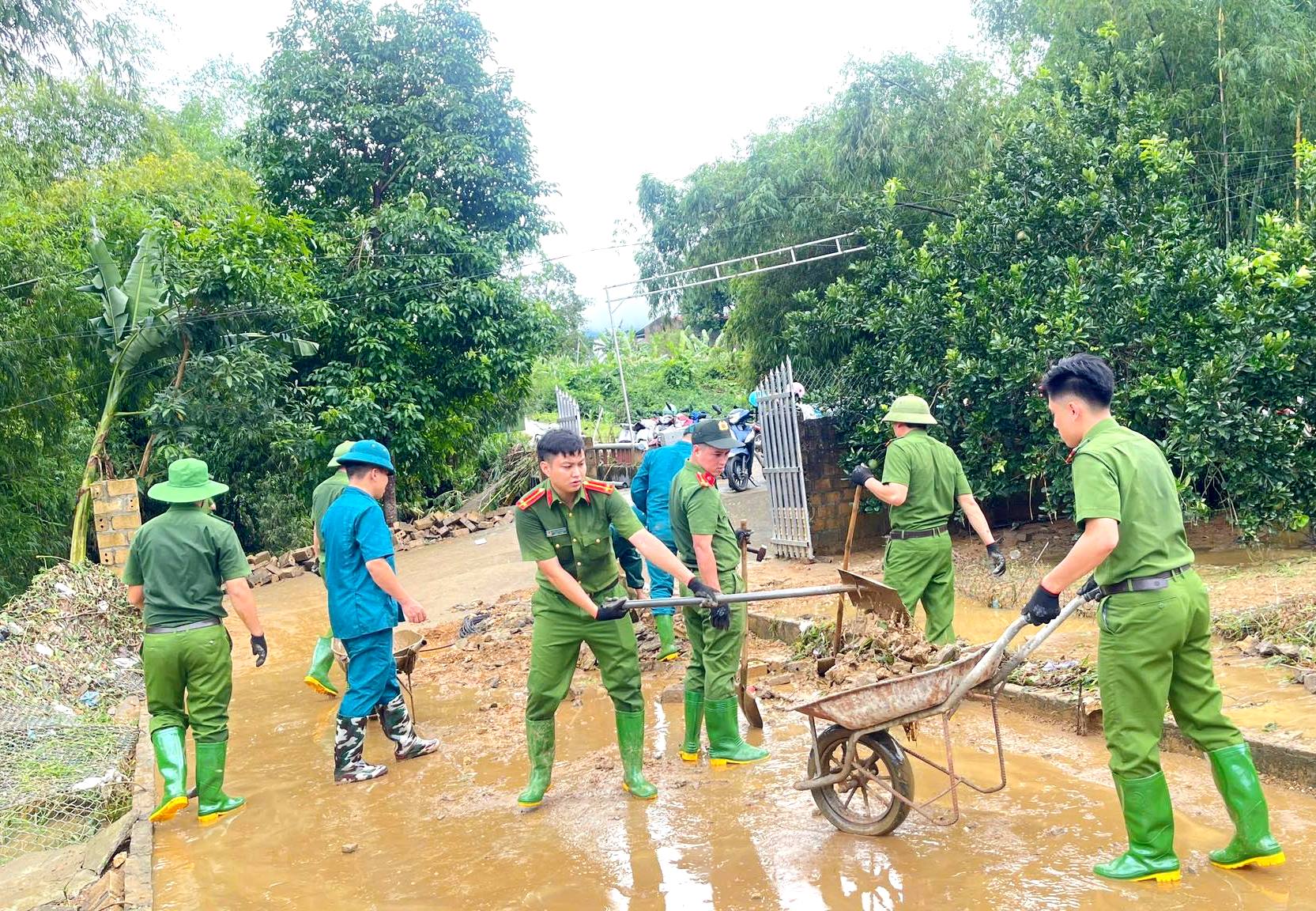Lào Cai: Sáng lên những việc làm vì dân, những tấm lòng nhân ái trong bão lũ - Ảnh 18.