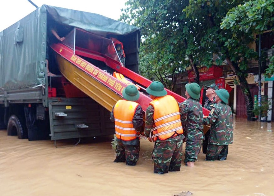 Lào Cai: Sáng lên những việc làm vì dân, những tấm lòng nhân ái trong bão lũ - Ảnh 5.