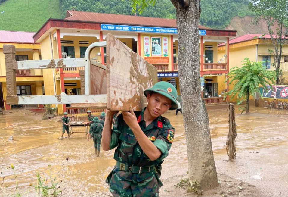 Lào Cai: Sáng lên những việc làm vì dân, những tấm lòng nhân ái trong bão lũ - Ảnh 9.