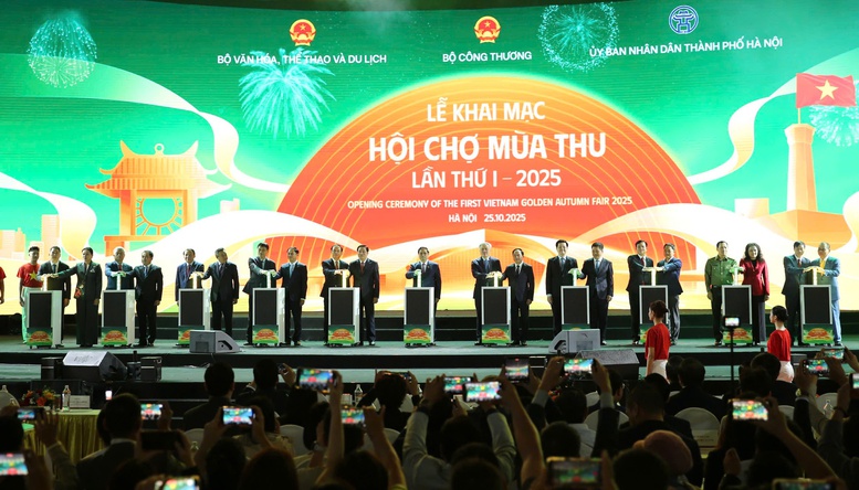 Khai mạc Hội chợ Mùa Thu lần thứ nhất - Tiến tới tổ chức chuỗi hội chợ bốn mùa - Ảnh 1.