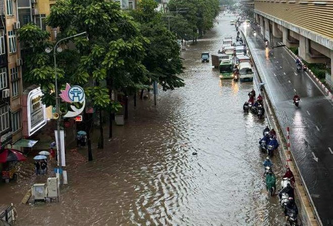 Hà Nội rút kinh nghiệm, lên phương án chống ngập lụt ứng phó bão số 11 - Ảnh 1.