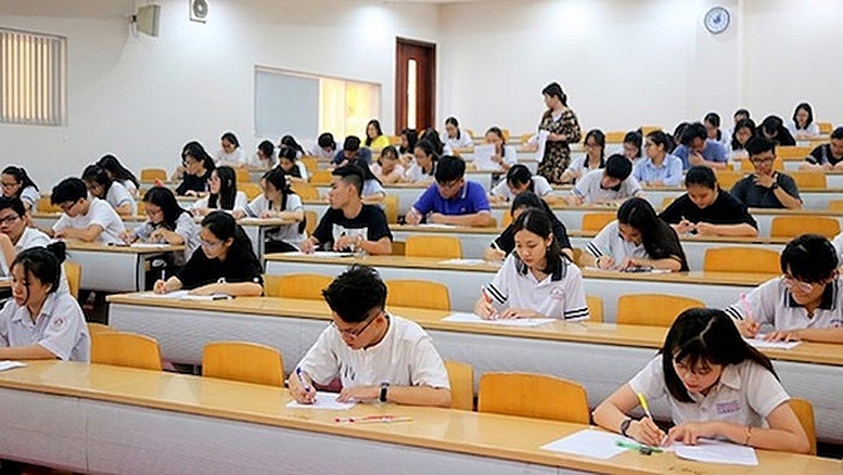 Bộ Giáo dục và Đào tạo lấy ý kiến về tổ chức thi đánh giá năng lực ngoại ngữ và tiếng Việt - Ảnh 1.