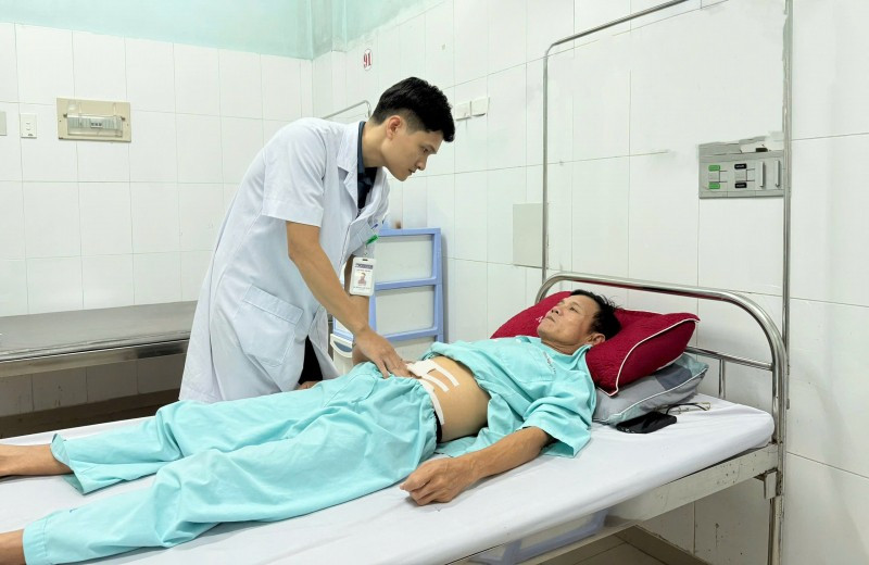 Bệnh viện Đa khoa tỉnh Quảng Trị nói gì về sự cố sau mổ của hơn 70 bệnh nhân?- Ảnh 2. Bệnh viện Đa khoa tỉnh Quảng Trị nói gì về sự cố sau mổ của hơn 70 bệnh nhân?- Ảnh 2.