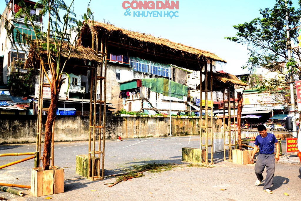 Tái hiện chợ Cốc Lếu xưa, điểm nhấn Festival sông Hồng - 2025 ở Lào Cai - Ảnh 1.